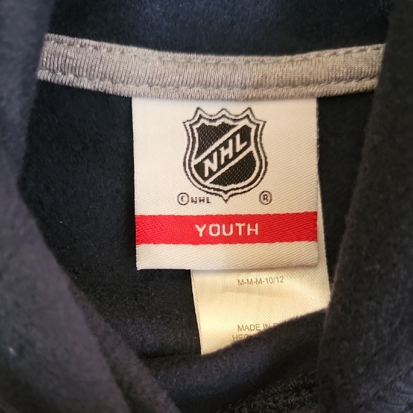 Seattle Kraken Size MEDIUM (10/12) Boys/Girls NHL Hockey Navy Sweatshirt NEW. - Picture 7 of 11